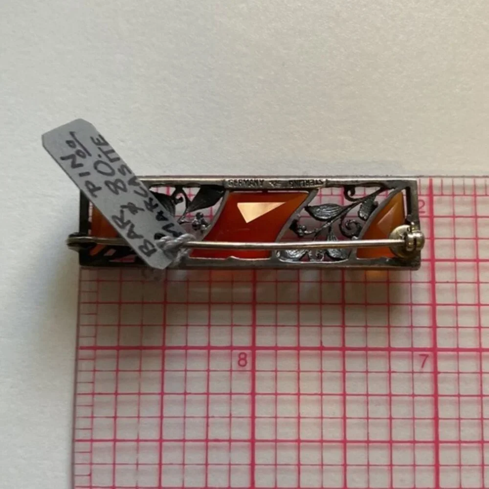 🧡✨ Vintage German Silver Bar Pin with Amber-Colored Carnelian & Marcasite Inlay